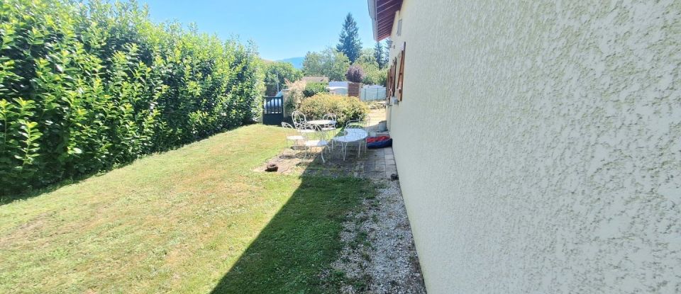 House 7 rooms of 142 m² in Saint-Jean-d'Avelanne (38480)