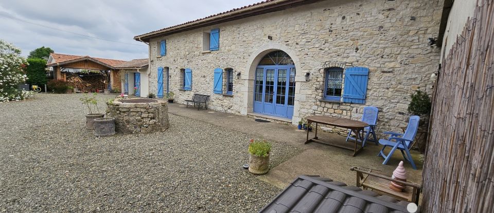 Maison de campagne 8 pièces de 210 m² à Port-de-Lanne (40300)