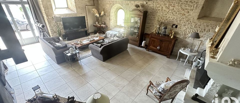 Maison 7 pièces de 201 m² à Château-Landon (77570)