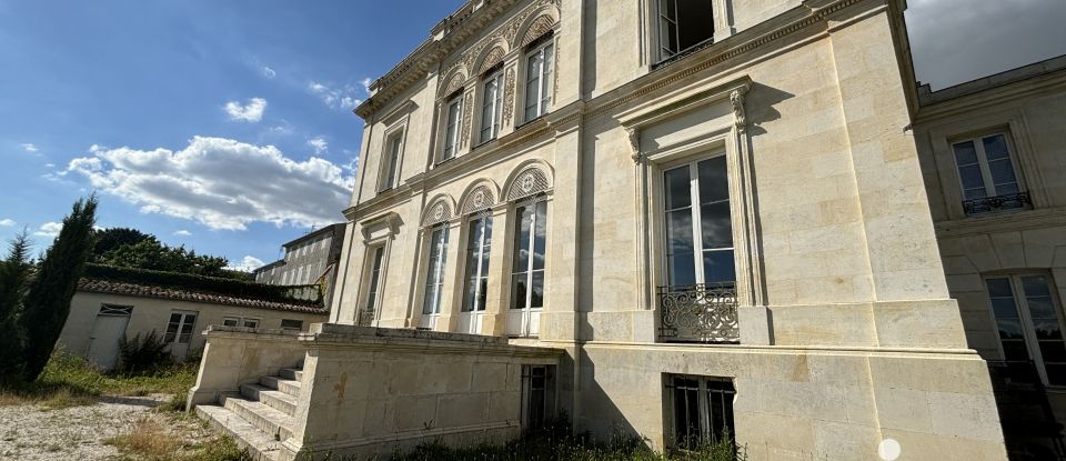 Mansion 24 rooms of 400 m² in Tonnay-Charente (17430)