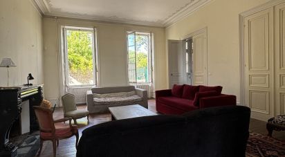 Mansion 24 rooms of 400 m² in Tonnay-Charente (17430)