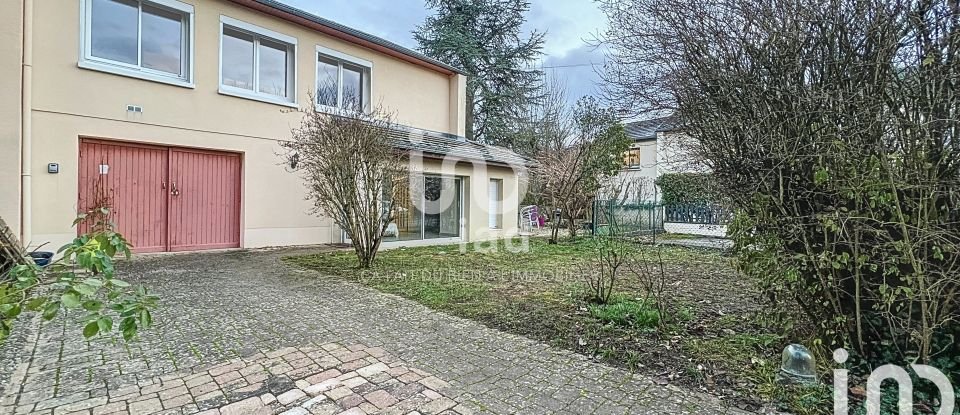 House 4 rooms of 123 m² in Sennecey-lès-Dijon (21800)