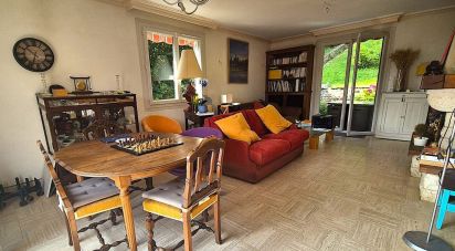 House 5 rooms of 100 m² in Saint-Piat (28130)