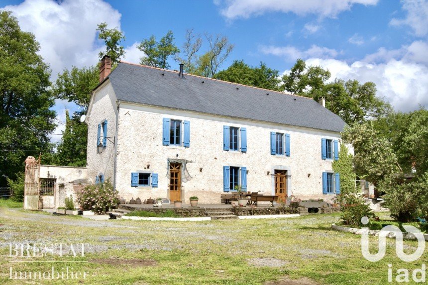 Country house 7 rooms of 244 m² in Gardères (65320)