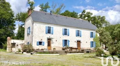 Maison de campagne 7 pièces de 244 m² à Gardères (65320)