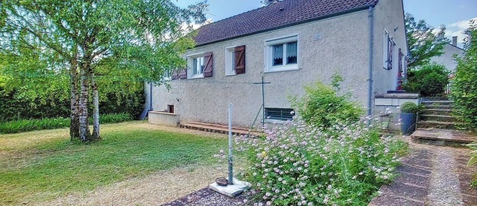 Maison 4 pièces de 92 m² à Vernou-la-Celle-sur-Seine (77670)