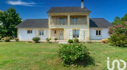 House 6 rooms of 140 m² in Varetz (19240)