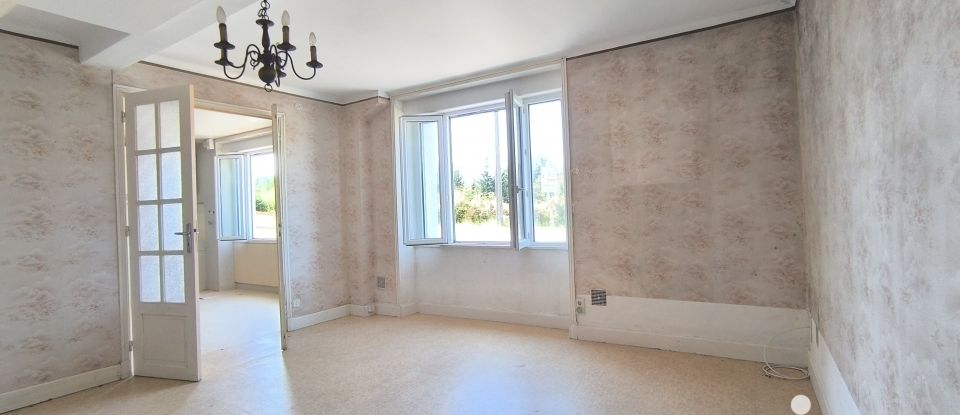 Maison 5 pièces de 80 m² à Crocq (23260)