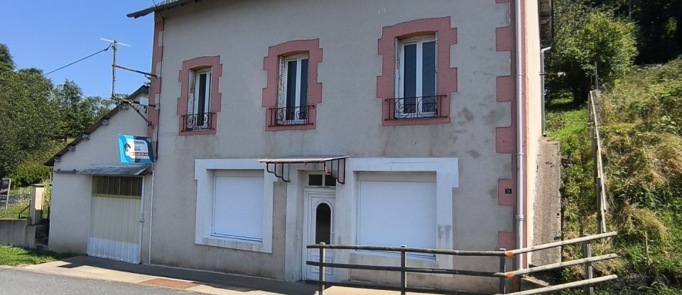 Maison 5 pièces de 80 m² à Crocq (23260)