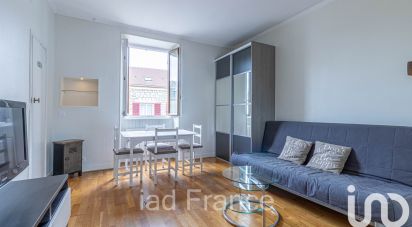 Studio 1 room of 28 m² in Maule (78580)