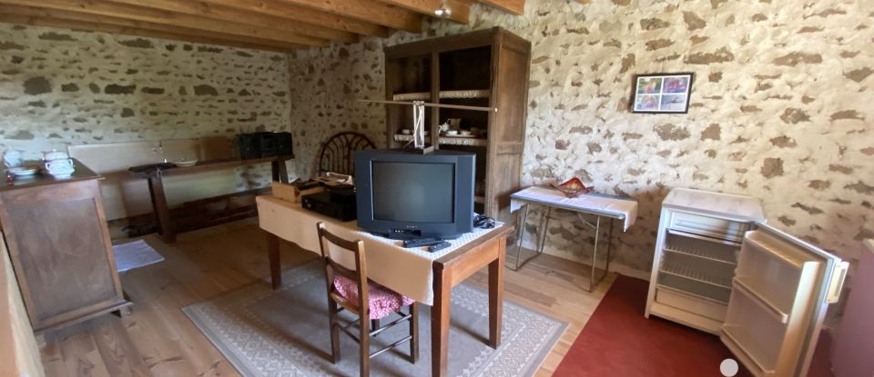 Maison de campagne 4 pièces de 140 m² à Glénic (23380)