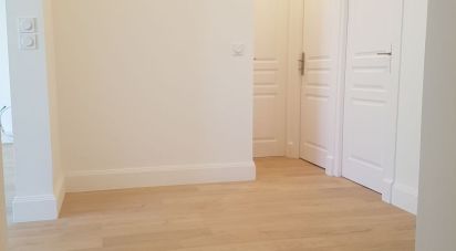 Appartement 3 pièces de 65 m² à Courbevoie (92400)