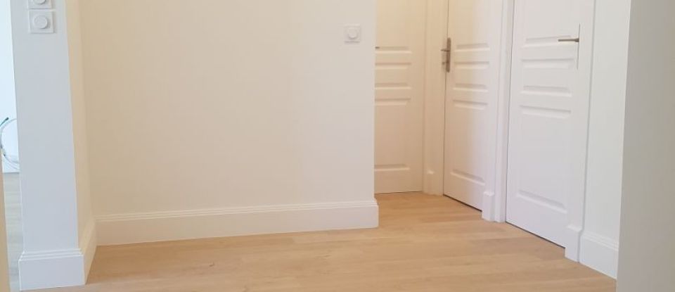 Appartement 3 pièces de 65 m² à Courbevoie (92400)