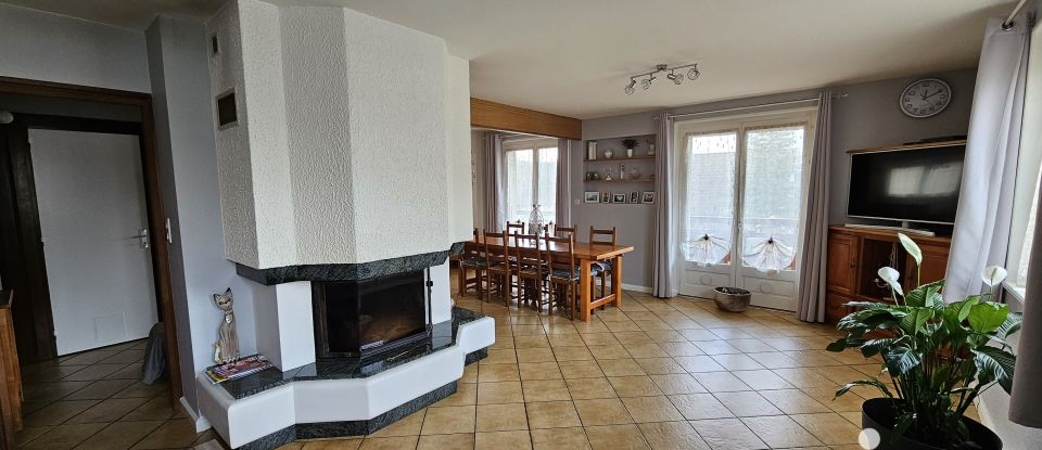 Traditional house 6 rooms of 168 m² in Frotey-lès-Vesoul (70000)