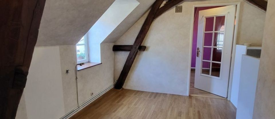 Maison de village 5 pièces de 105 m² à Argenteuil-sur-Armançon (89160)