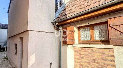 Traditional house 5 rooms of 135 m² in Bourges (18000)