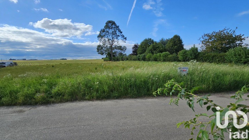 Land of 1,000 m² in Bézu-la-Forêt (27480)