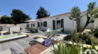 Traditional house 5 rooms of 103 m² in Le Bois-Plage-en-Ré (17580)