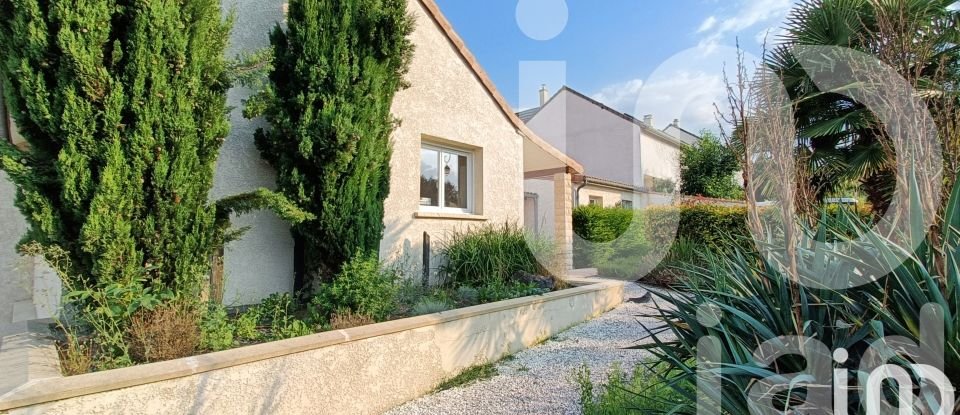 Maison d’architecte 8 pièces de 275 m² à Germigny (51390)