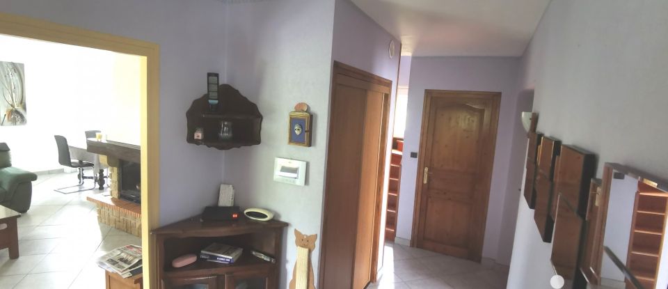 Maison 6 pièces de 112 m² à Saint-Cyr (07430)