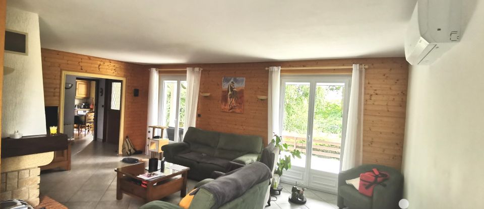 Maison 6 pièces de 112 m² à Saint-Cyr (07430)