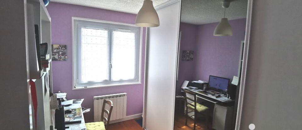 Maison 6 pièces de 112 m² à Saint-Cyr (07430)