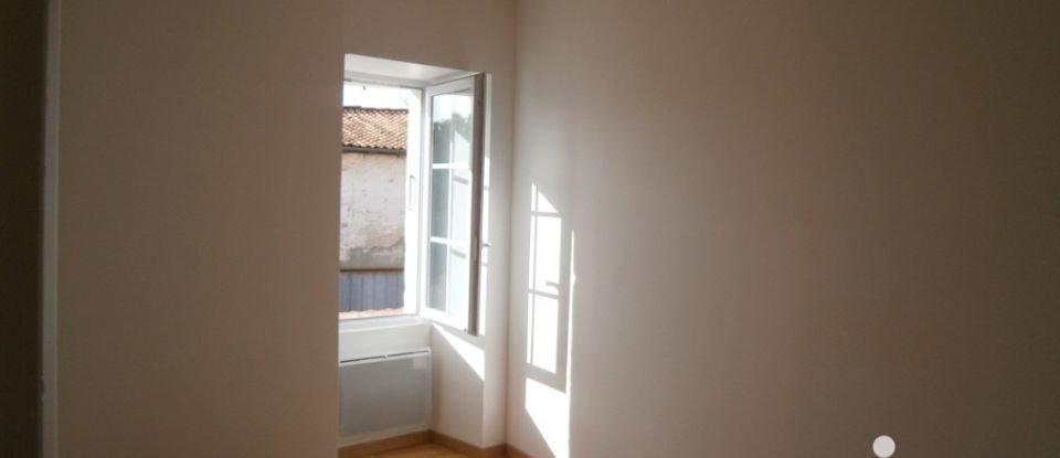 Immeuble de 138 m² à Archiac (17520)