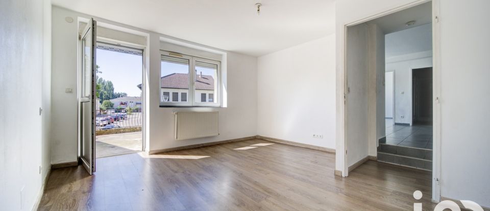 Apartment 3 rooms of 63 m² in Uckange (57270)