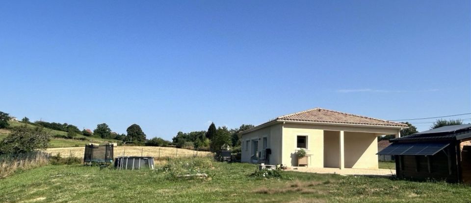 Maison 4 pièces de 110 m² à Châtres (24120)