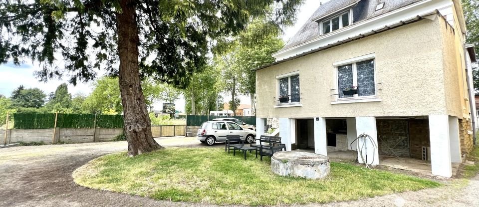 House 5 rooms of 167 m² in La Flèche (72200)