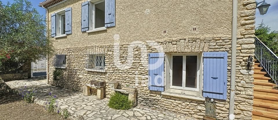 Traditional house 8 rooms of 178 m² in L'Isle-sur-la-Sorgue (84800)