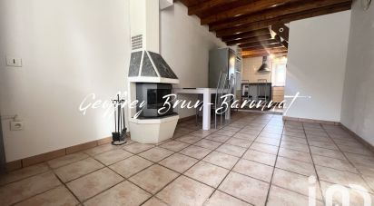 Village house 3 rooms of 71 m² in Jarrie (38560)