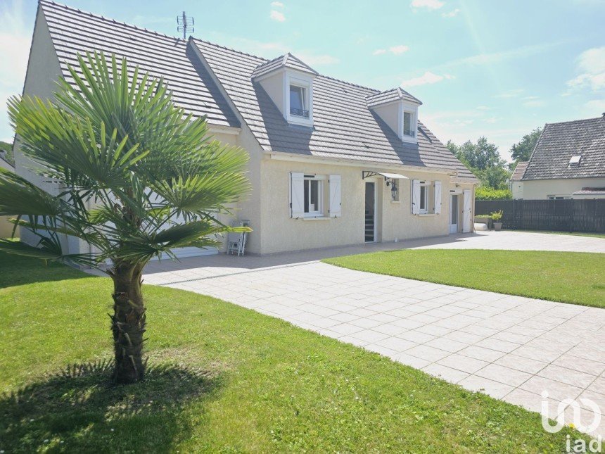 House 5 rooms of 117 m² in Mogneville (60140)