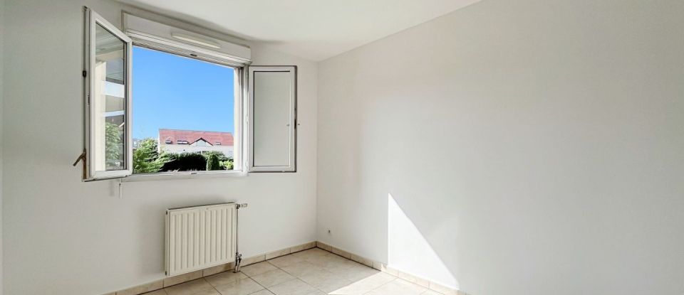 Apartment 3 rooms of 68 m² in Brie-Comte-Robert (77170)