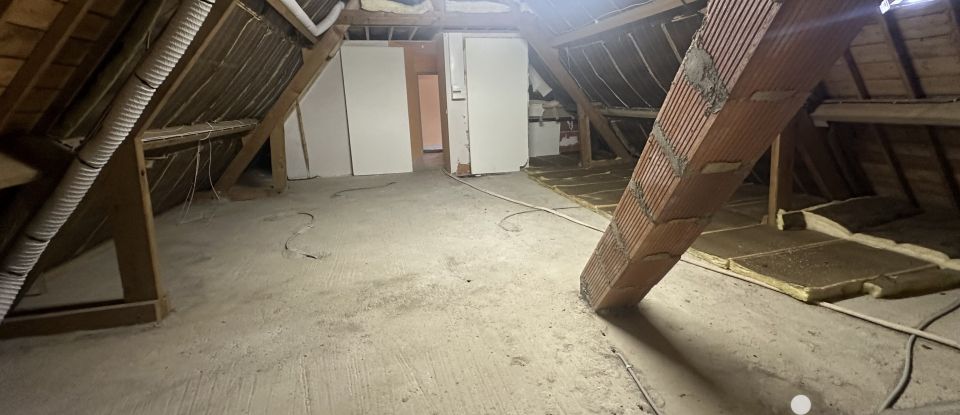 Maison traditionnelle 7 pièces de 126 m² à Kergrist (56300)