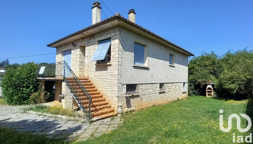 Maison 4 pièces de 90 m² à Gramat (46500)