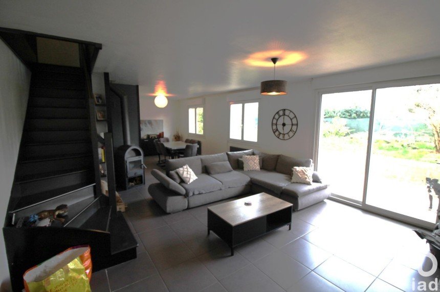 House 5 rooms of 123 m² in Cléguer (56620)