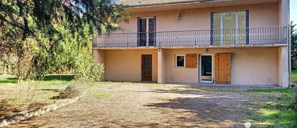 Traditional house 7 rooms of 170 m² in Saint-Étienne-de-Tulmont (82410)