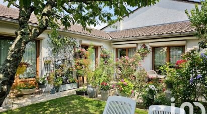 Traditional house 3 rooms of 77 m² in Trappes (78190)