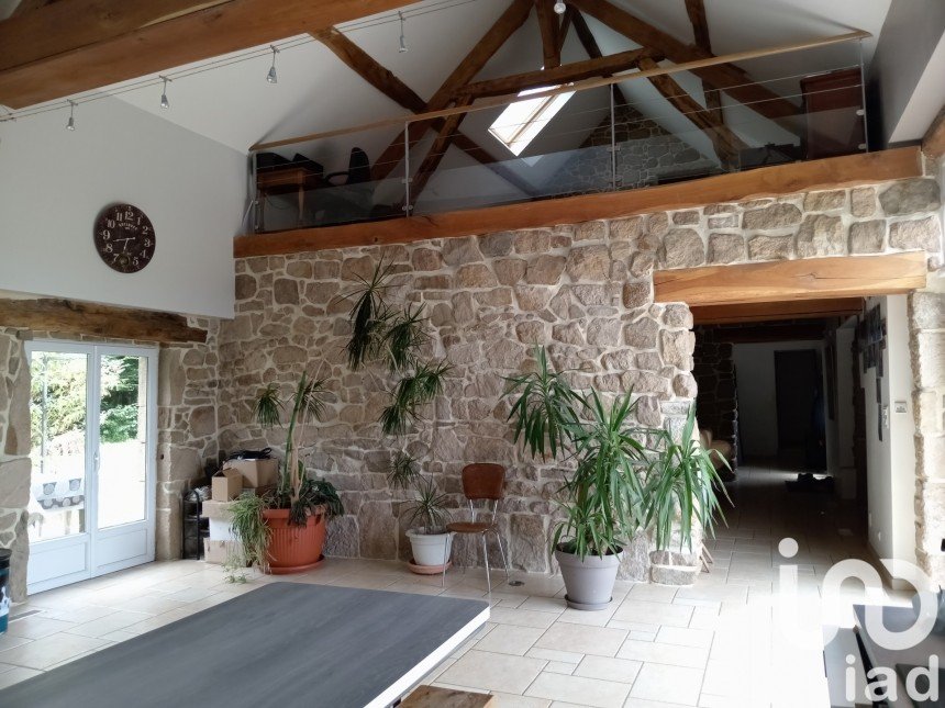 Country house 10 rooms of 196 m² in Sanvignes-les-Mines (71410)