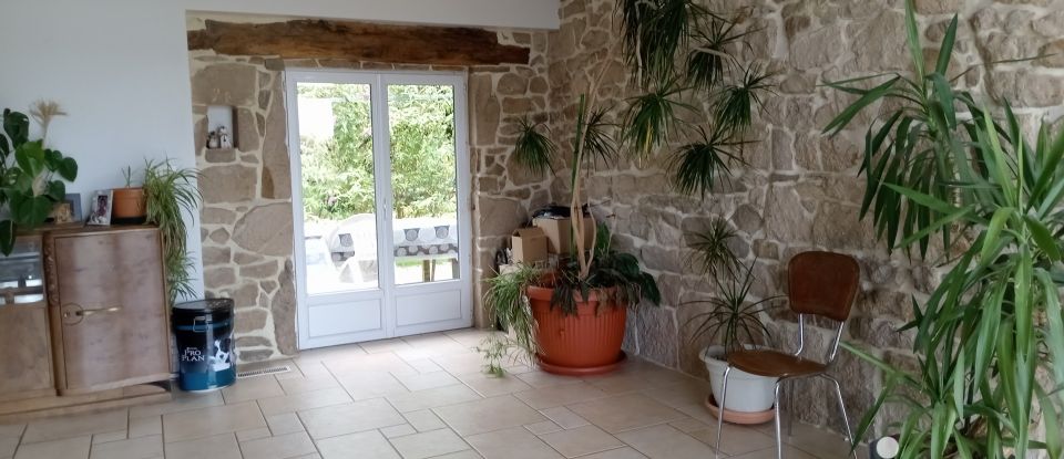 Country house 10 rooms of 196 m² in Sanvignes-les-Mines (71410)