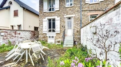 House 7 rooms of 126 m² in Montgeron (91230)