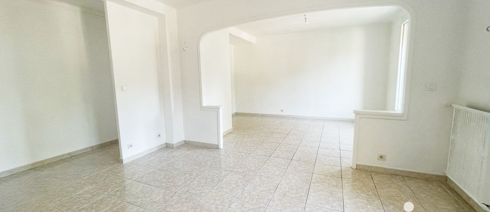 Apartment 3 rooms of 70 m² in La Farlède (83210)