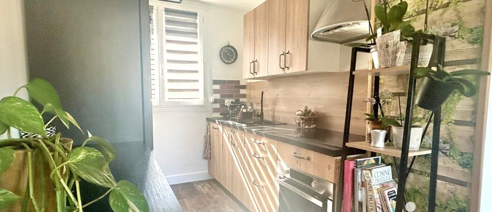 Apartment 3 rooms of 52 m² in Marseille (13009)