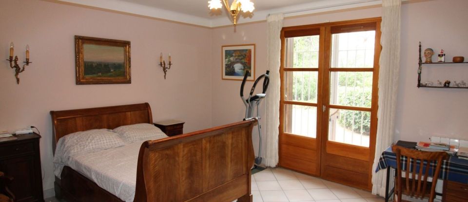 House 5 rooms of 190 m² in Saint-Estève (66240)