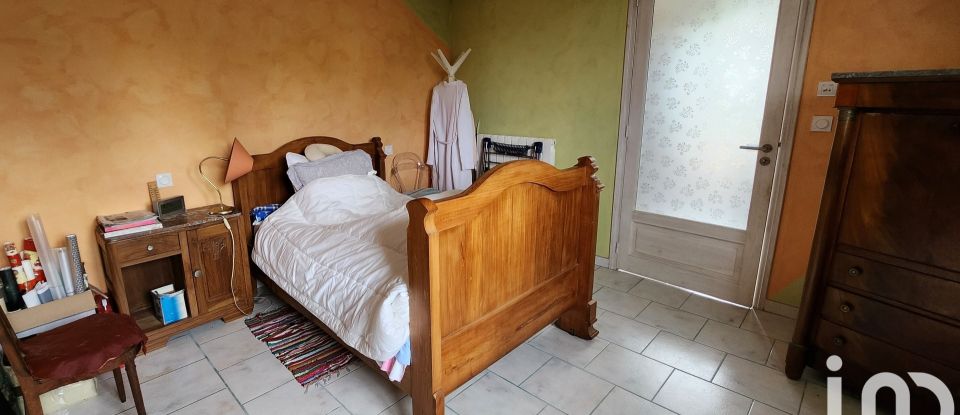 Traditional house 6 rooms of 208 m² in Béhasque-Lapiste (64120)