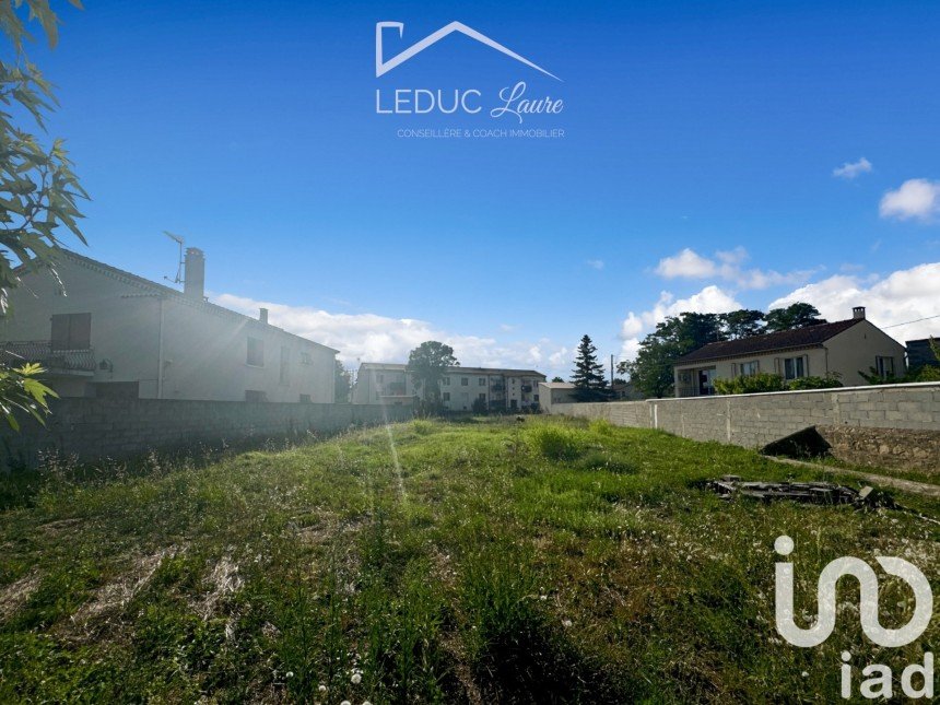 Land of 1,390 m² in Pont-Saint-Esprit (30130)