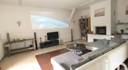 House 8 rooms of 215 m² in Mettray (37390)