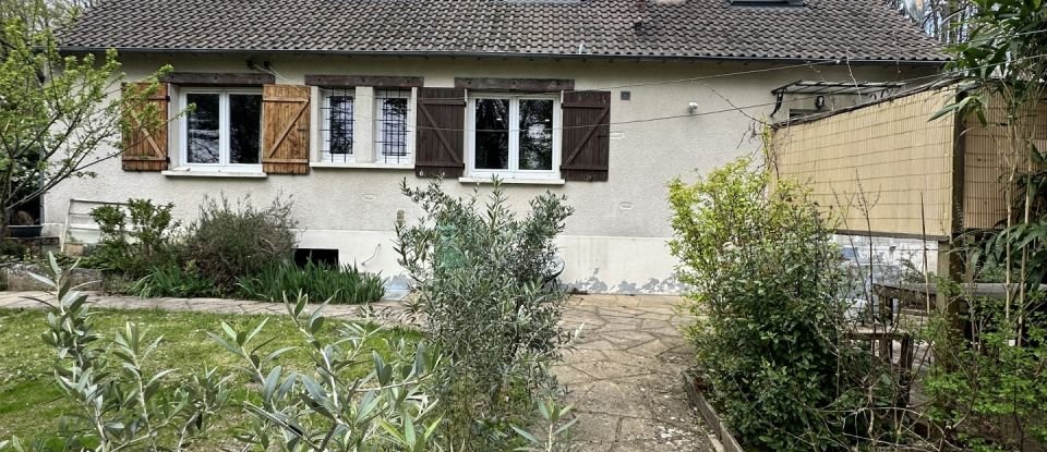 Maison traditionnelle 7 pièces de 140 m² à Rochefort-en-Yvelines (78730)