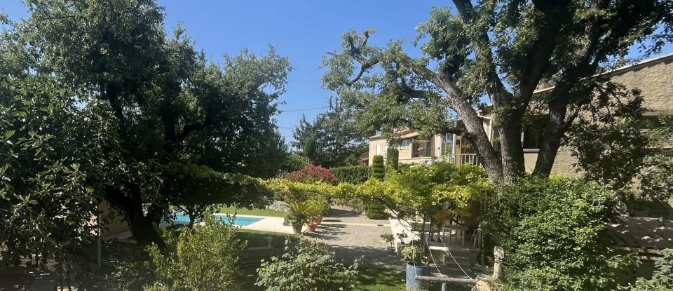 Maison 7 pièces de 185 m² à Forcalquier (04300)